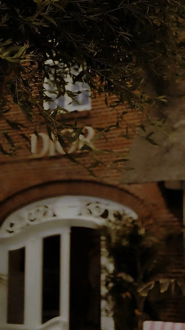 BRINGING DIORIVIERA TO SYLT

Mit dem #Dioriviera Pop-Up-Store auf dem Strönwai zieht französische Leichtigkeit auf die Insel ein. 
Die unverwechselbare Kollektion verbindet maritimes Flair mit sommerlicher Verspieltheit. Eingebettet in die besondere Atmosphäre von Kampen, einem der charmantesten Orte Deutschlands. 

DISCOVER NOW - GALLERY MICHAEL MEYER 
Strönwai 7, 25999 Kampen/ Sylt

#Dior #Dioriviera #DiorFW25