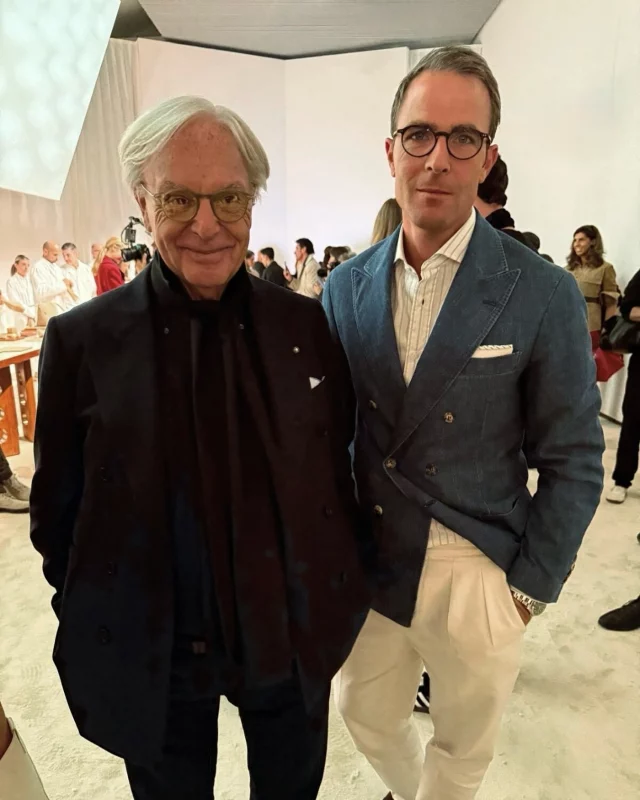 MILAN FASHION WEEK '25
Zwischen Shows, Gesprächen und inspirierenden Begegnungen.
Today: Michael Meyer & Diego Della Valle bei der Tod‘s Show SS26
#milanfashionweek #milan #tods #diegodellavalle #michaelmeyerstores #backstage